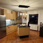 Mitten Im Salzkammergut